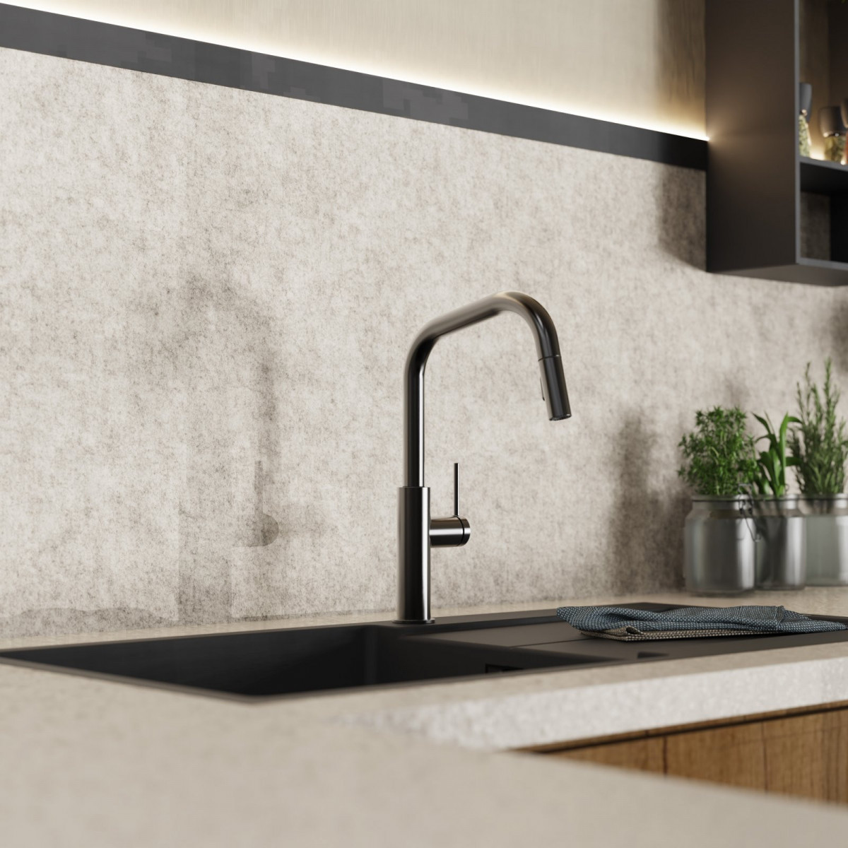 Rana Edge, Kitchen faucet with edged spout and pull-down spray in matte graphite