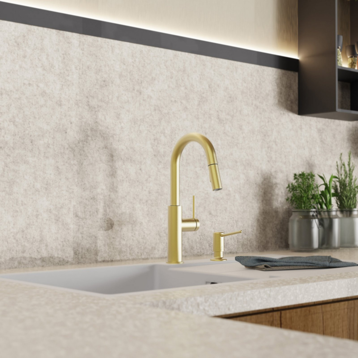 Soap Dispenser, Dispenser for liquid soap in brushed gold